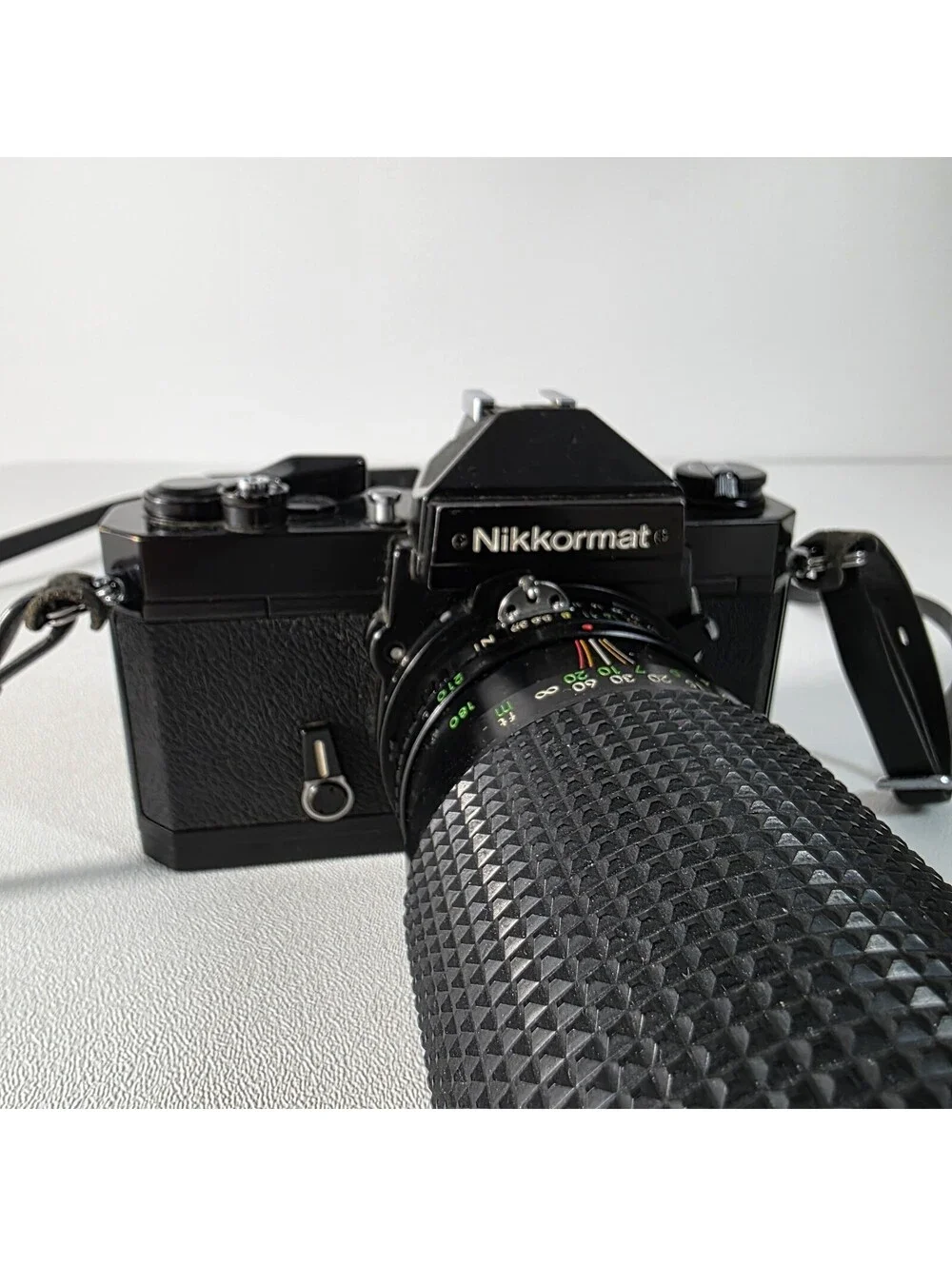 Vintage Nikon Nikomat FT2 Film SLR 35mm Camera W/Sakar MC Auto 70-210mm 1:3.9